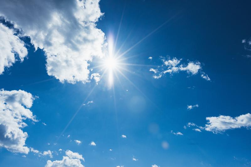 青空と太陽
